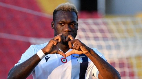 LECCE, ITALY - JULY 07: Felipe Caicedo of SS Lazio celebrates a opening gaol during the Serie A match between US Lecce and  SS Lazio at Stadio Via del Mare on July 07, 2020 in Lecce, Italy. (Photo by Marco Rosi - SS Lazio/Getty Images)-Not Released (NR)