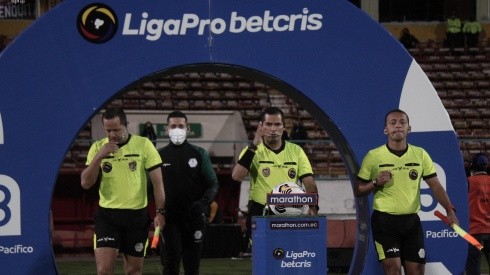 Los árbitros están reunidos en la ciudad de Guayaquil. Foto: API