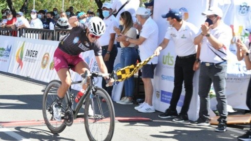 Miryam Núñez ganó la primera y cuarta etapa de la Vuelta al Gran Santander. Foto: @VueltaGran
