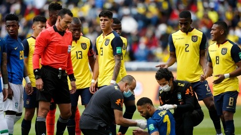 Alexander Domínguez fue expulsado al minuto 10. Foto: GettyImages