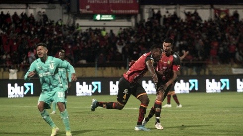 Deportivo Cuenca venció a Liga de Quito con un gran segundo tiempo. Foto: API