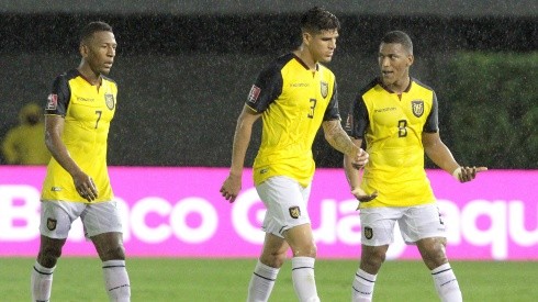 Piero Hincapié jugó los 90 minutos ante Paraguay. Foto: GettyImages