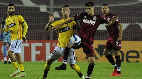 Damián Díaz tuvo que salir de cambio en el primer tiempo. Foto: API