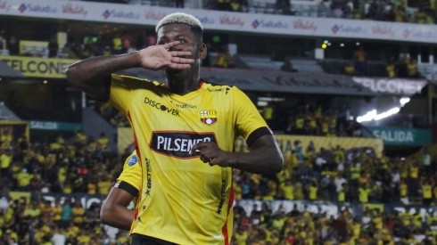 Gabriel Cortéz celebrando su último gol con Barcelona SC. Foto: API