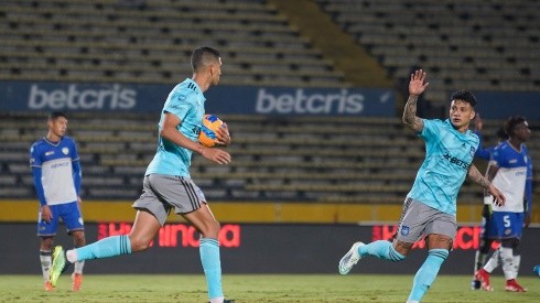 Emelec rescató el empate contra Cumbayá. Foto: API