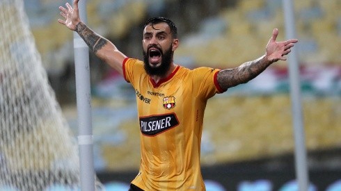 Fluminense v Barcelona SC - Copa CONMEBOL Libertadores 2021