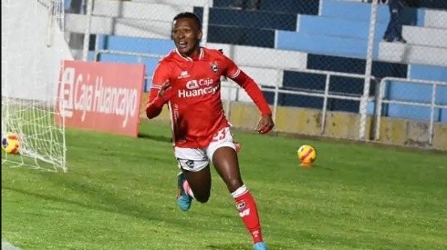 (VIDEO) Pase preciso: Fernando Guerrero da una asistencia en el fútbol de Perú