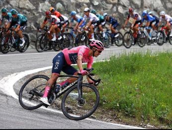 Richard Carapaz ya tiene en su mira a la Vuelta a España