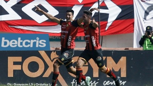 Deportivo Cuenca lo remontó en el segundo tiempo. Foto: API