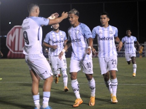 Guayaquil City golea al Mushuc Runa y se aferra a la Serie A