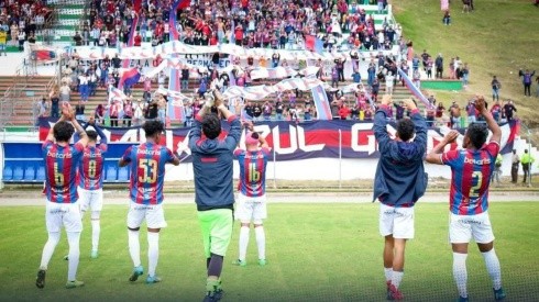 ¡Buscan el ascenso! Dos grandes del fútbol ecuatoriano siguen en pelea