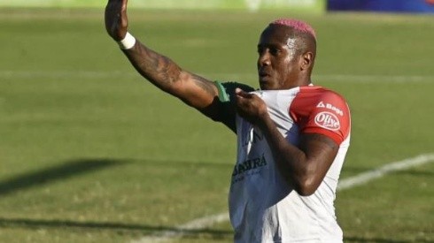 "Si descendemos me corto el miembro", la insólita reacción de futbolista ecuatoriano