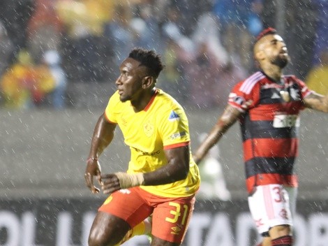 El campeón, Flamengo, debutó con derrota ante Aucas en la CONMEBOL Libertadores