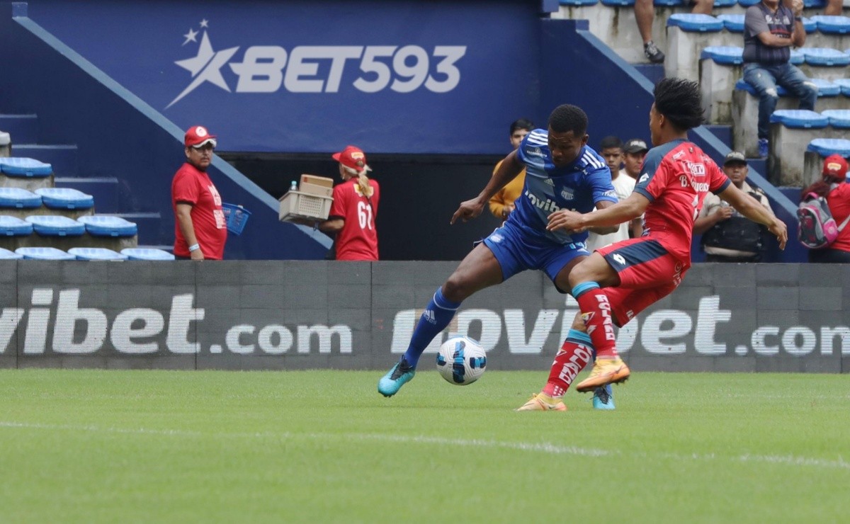 ¡emelec No Levanta El Nacional Se Llevó Los 3 Puntos Del Capwell 1950