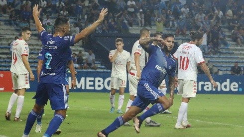 Caín Fara anotó el primer gol del partido en el minuto 17'. Foto: API.
